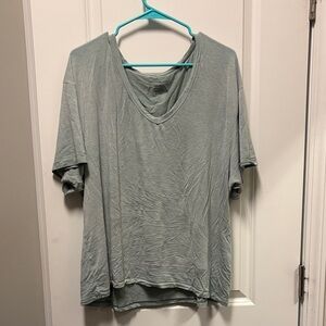 Light Sage V-Neck Women's Tee - Comfort fit AE size XL